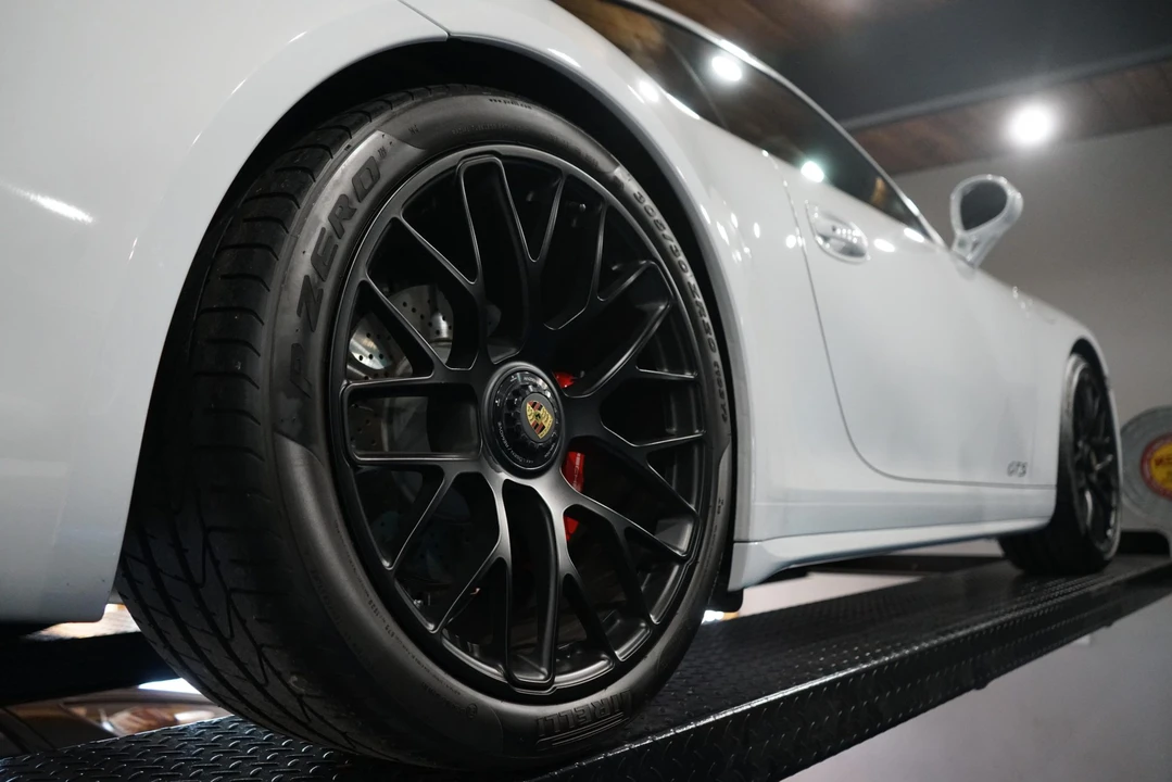 2015 Porsche 991 Carrera GTS - Image 20 of 31
