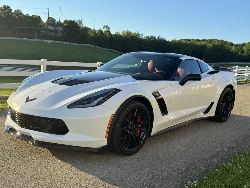 2016 Chevrolet Corvette C7 Z06 - Image 3 of 31