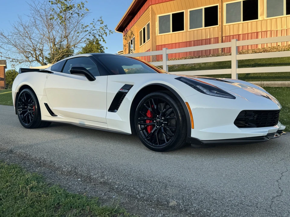 2016 Chevrolet Corvette C7 Z06 - Image 24 of 31