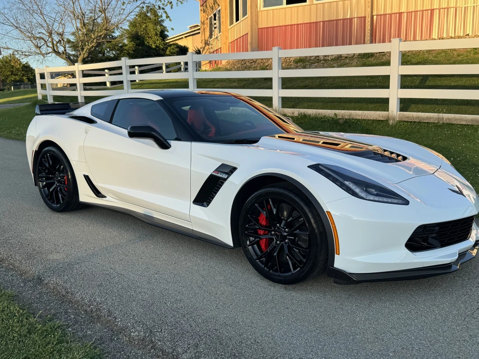 2016 Chevrolet Corvette C7 Z06 - Image 25 of 31