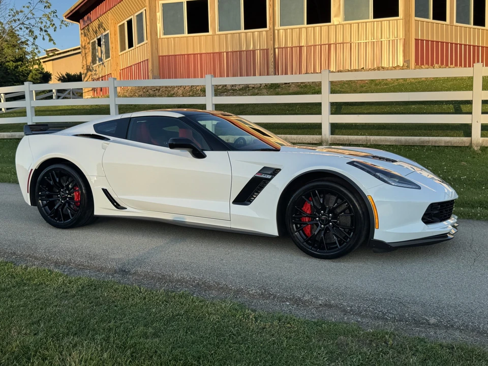 2016 Chevrolet Corvette C7 Z06 - Image 27 of 31
