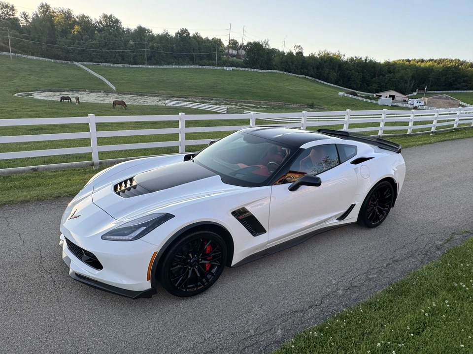 2016 Chevrolet Corvette C7 Z06 - Image 5 of 31