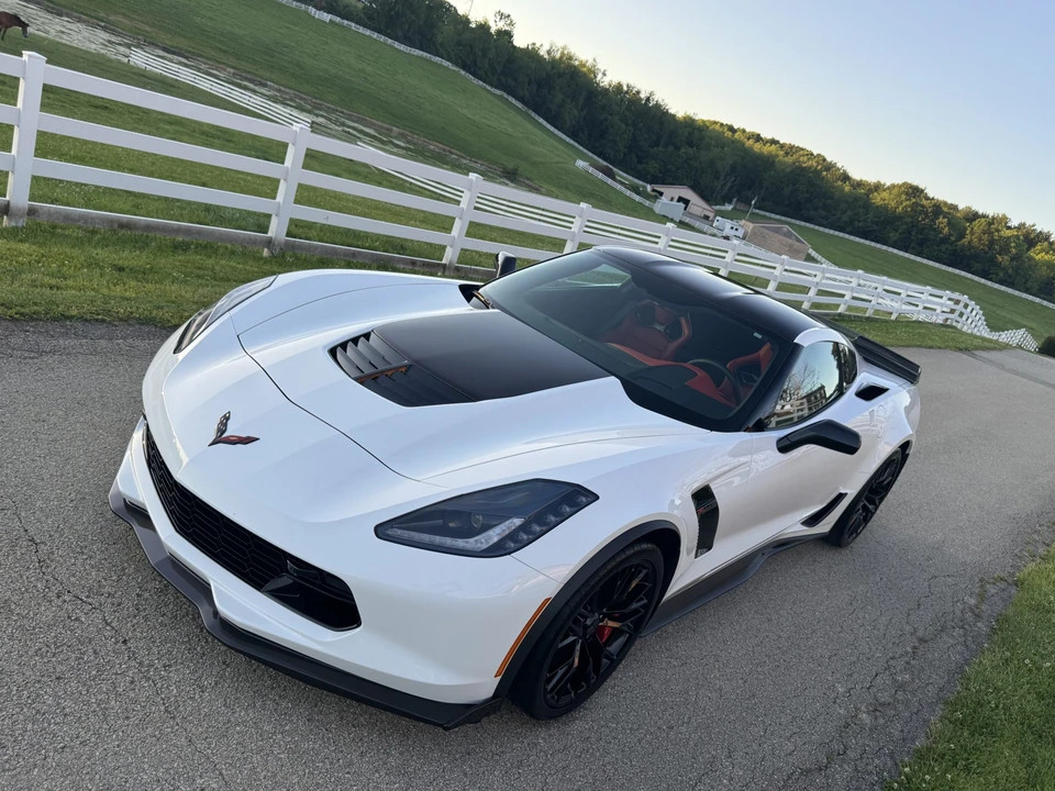 2016 Chevrolet Corvette C7 Z06 - Image 8 of 31