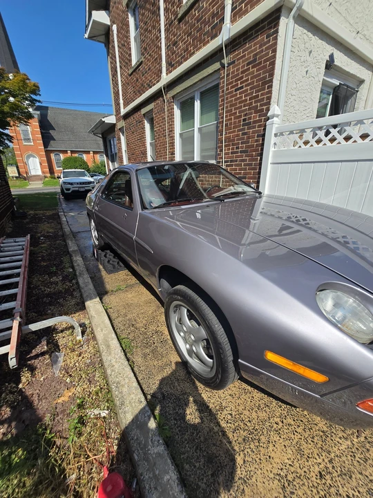 1989 Porsche 928 - Image 6 of 13