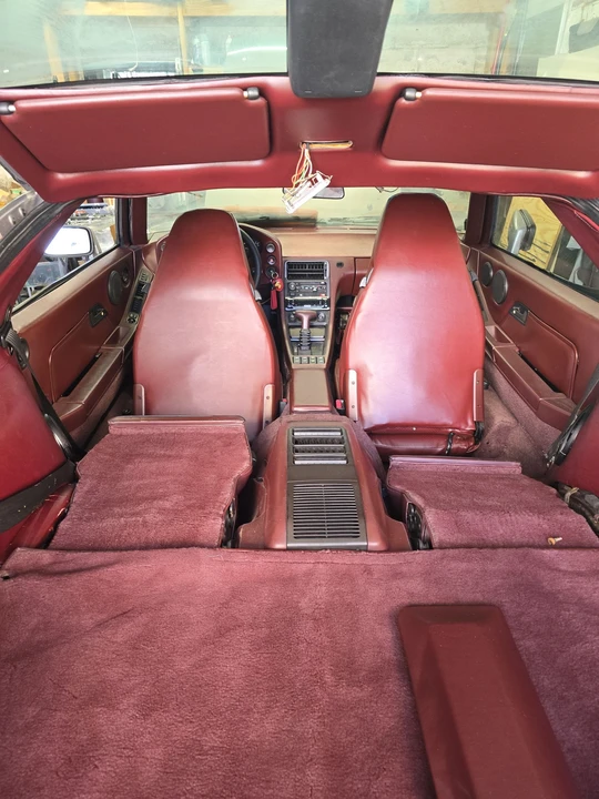 1989 Porsche 928 - Image 10 of 13