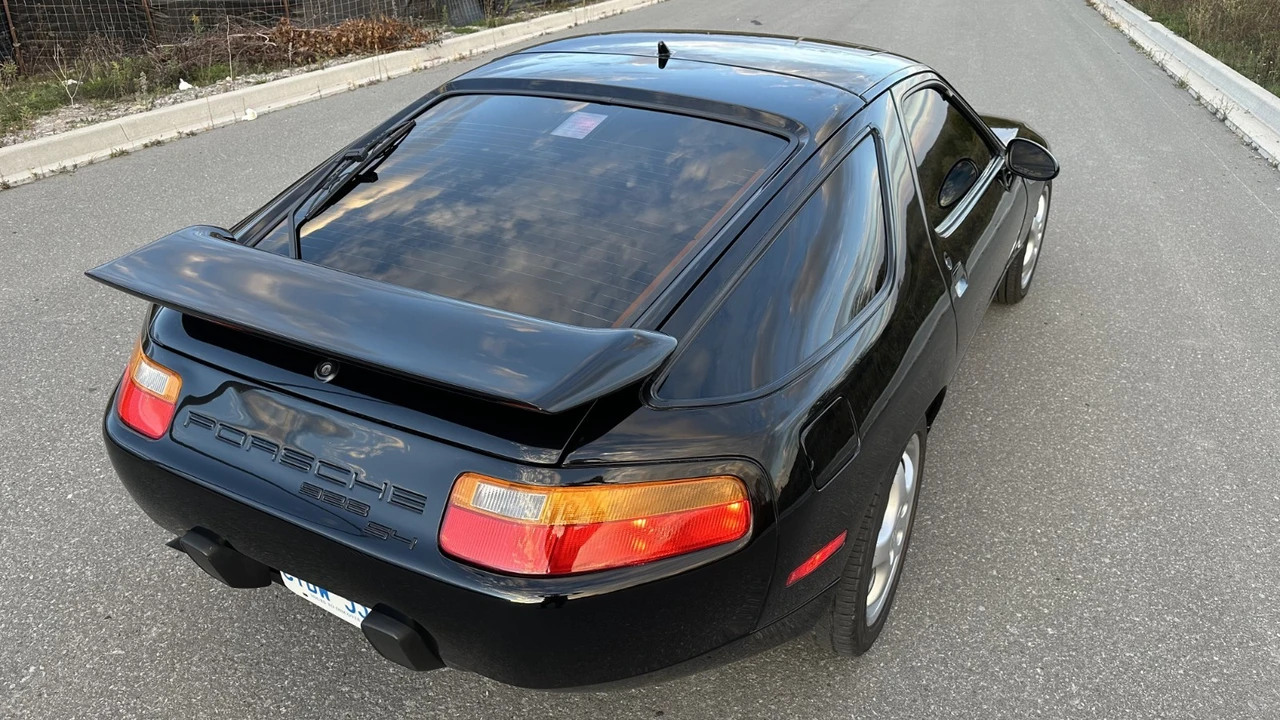 1987 Porsche 928 S4 - Image 16 of 24