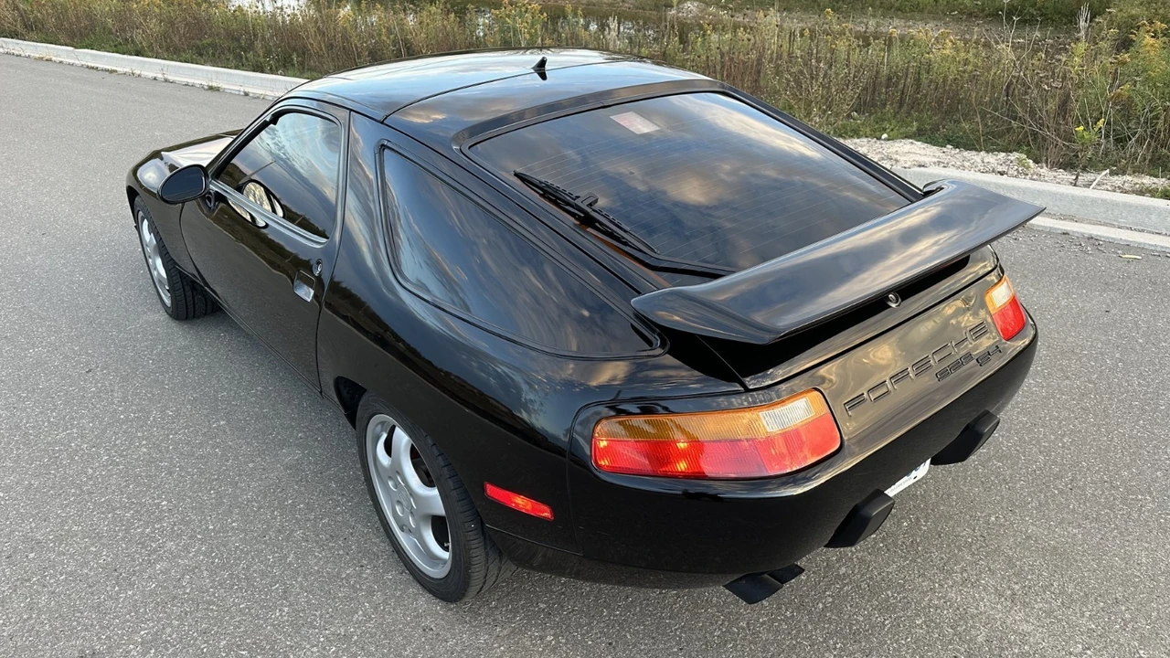 1987 Porsche 928 S4 - Image 17 of 24