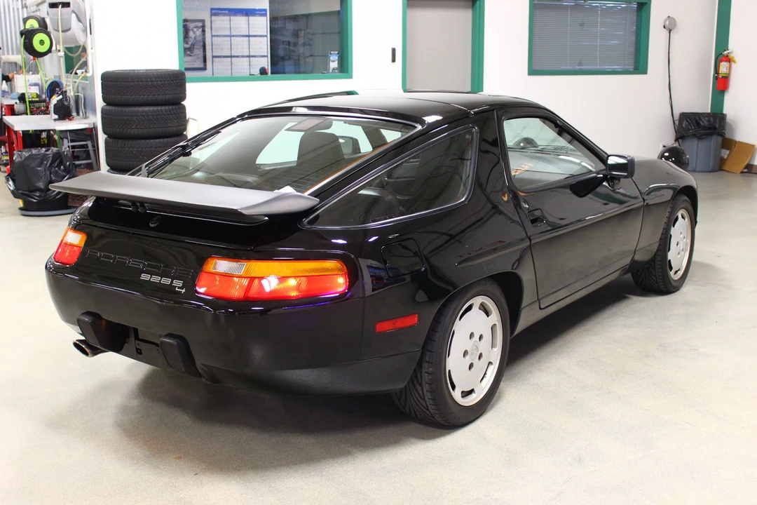 1987 Porsche 928 S4 - Image 7 of 20