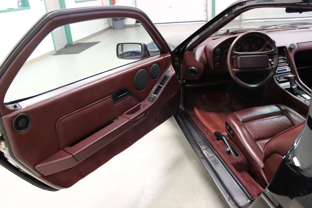 1987 Porsche 928 S4 - Image 11 of 20