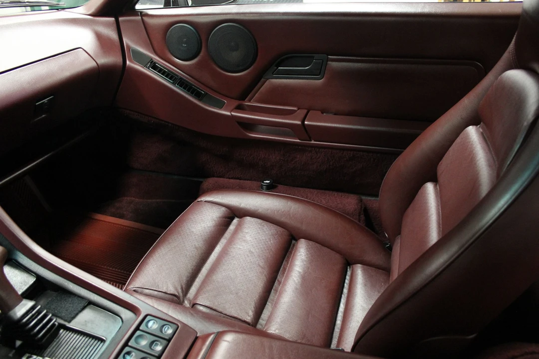 1987 Porsche 928 S4 - Image 16 of 20