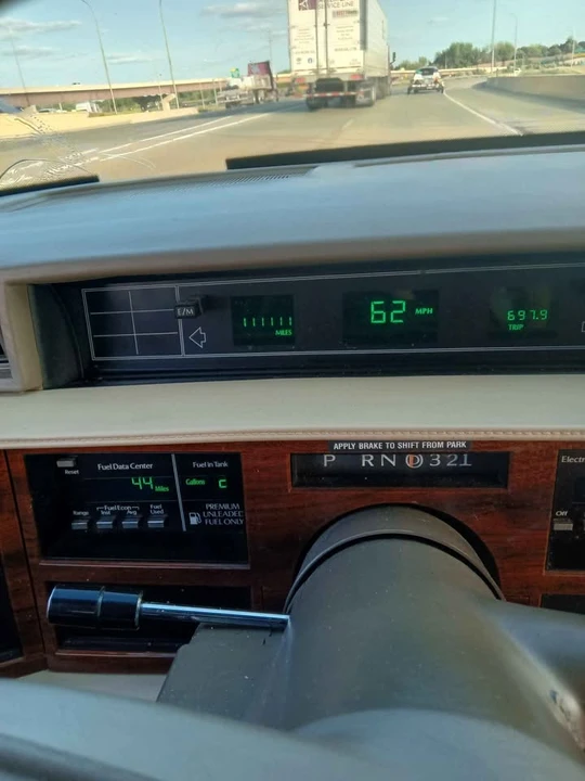 1993 Cadillac DeVille 6th Gen - Image 4 of 5