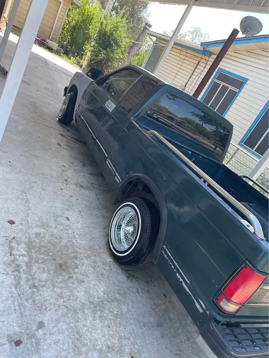 1993 Chevrolet S-10 - Image 2 of 10