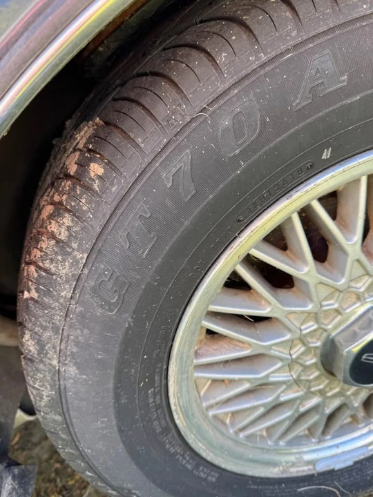 Lincoln Continental 8th Gen - Image 3 of 8
