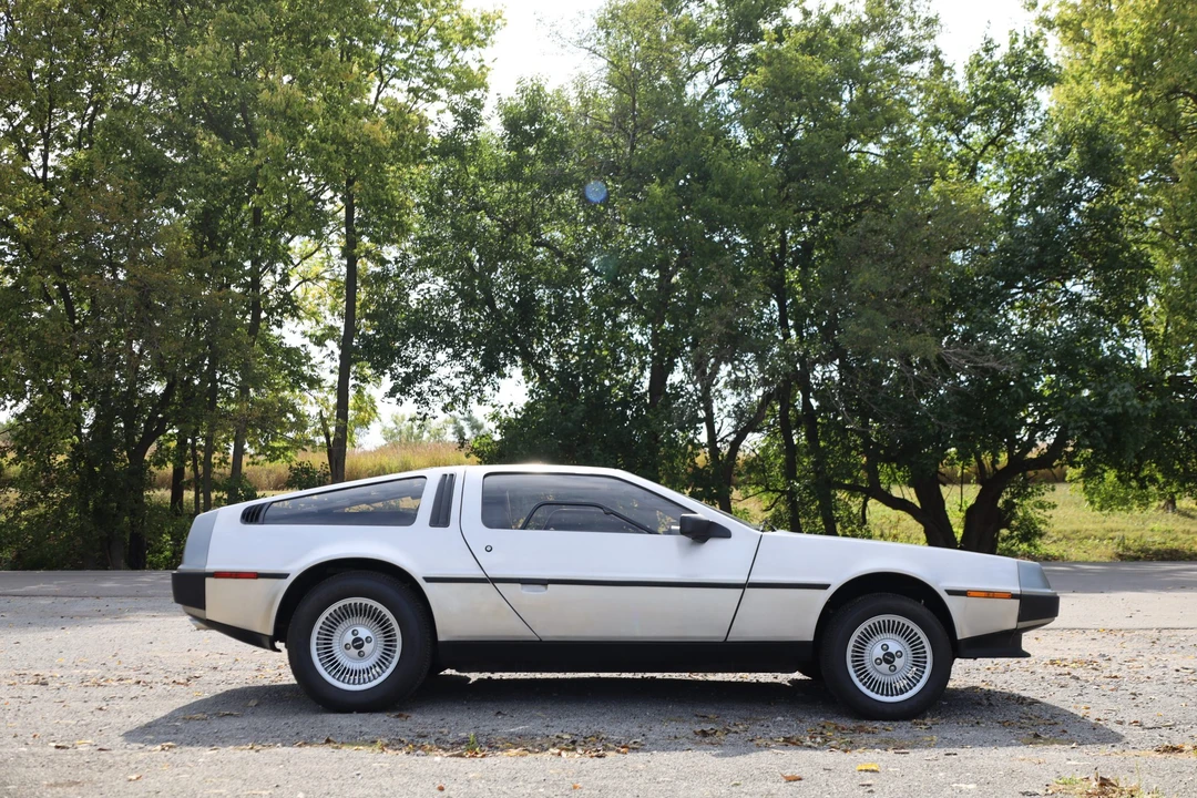 1983 DeLorean DMC-12 - Image 15 of 31