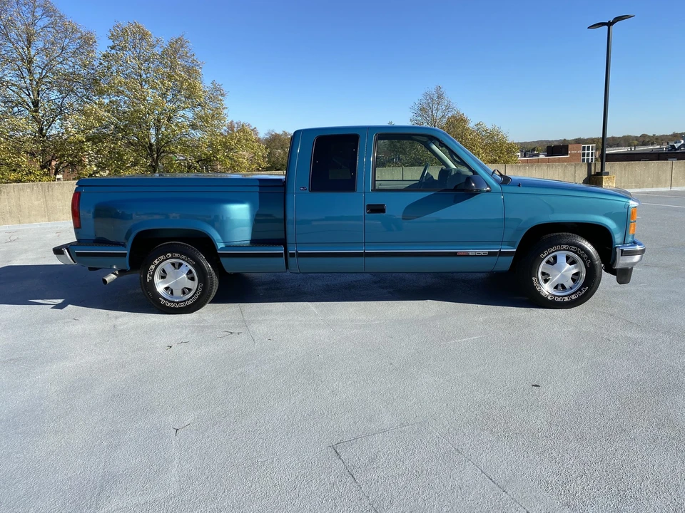 1997 GMC Sierra 1st Gen - Image 7 of 31