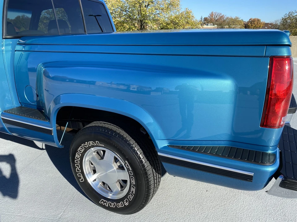 1997 GMC Sierra 1st Gen - Image 26 of 31