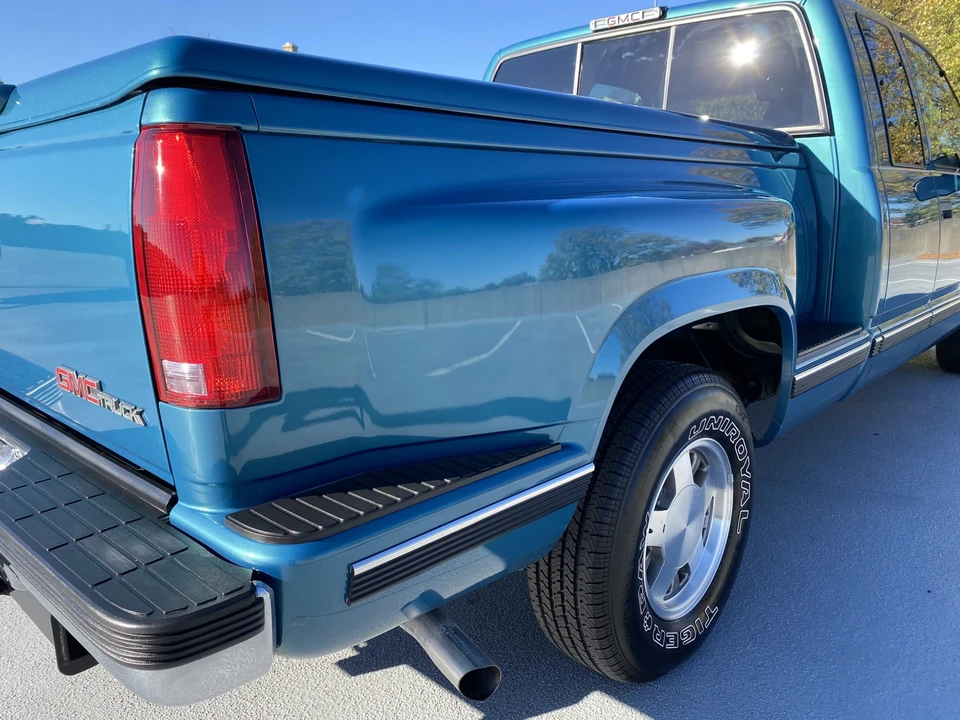 1997 GMC Sierra 1st Gen - Image 29 of 31