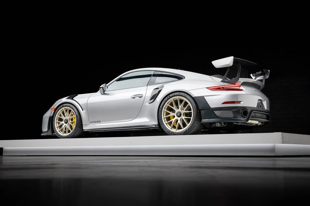 2018 Porsche 991 GT2 RS - Image 27 of 31