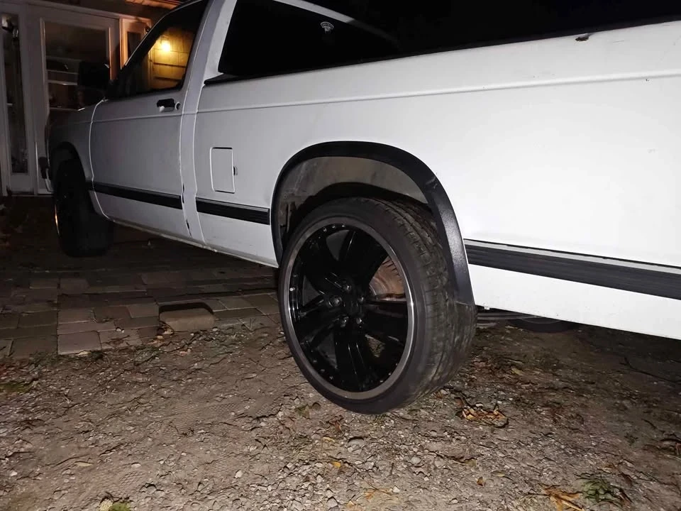 1993 Chevrolet S-10 - Image 4 of 5