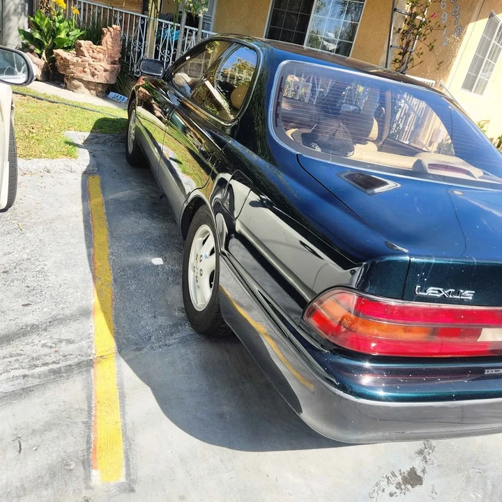 1993 Lexus ES 2nd Gen - Image 7 of 10