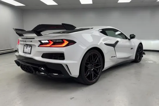 2023 Chevrolet Corvette C8 Z06 - Image 2 of 7