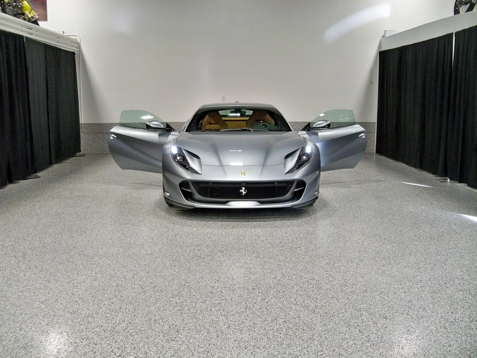 2019 Ferrari 812 Superfast - Image 17 of 31