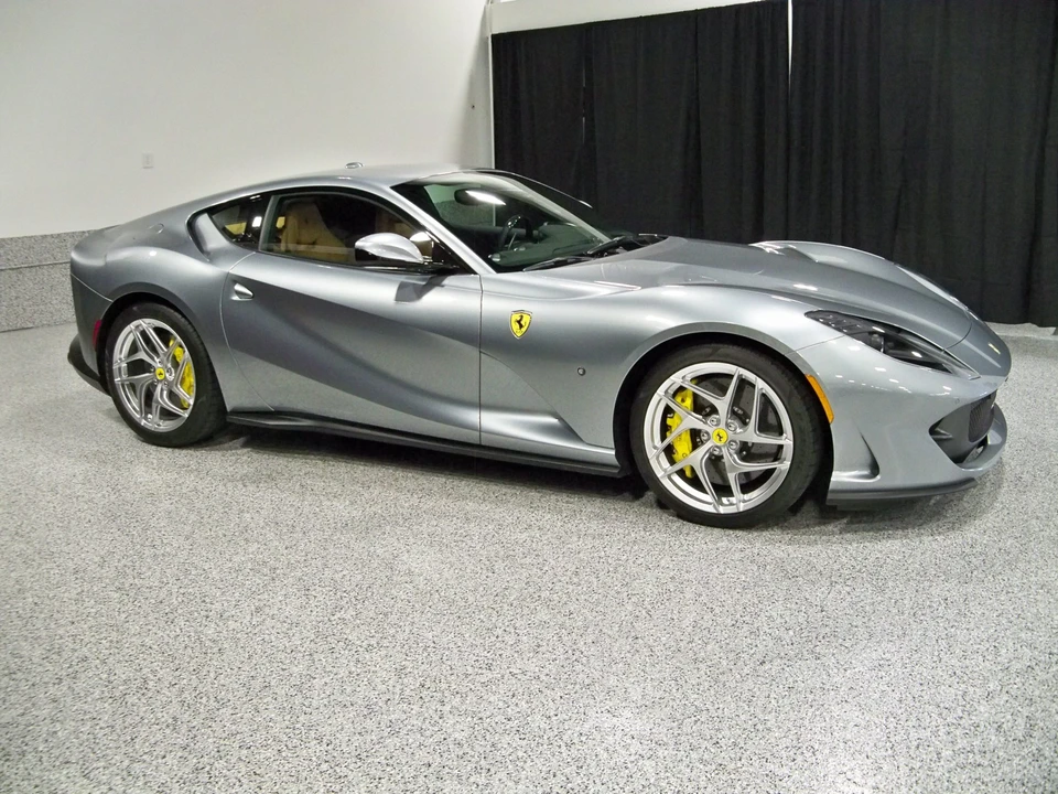 2019 Ferrari 812 Superfast - Image 7 of 31