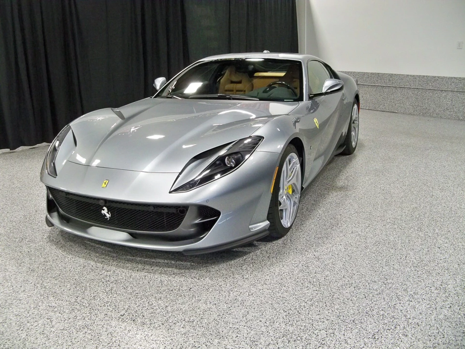 2019 Ferrari 812 Superfast - Image 3 of 31