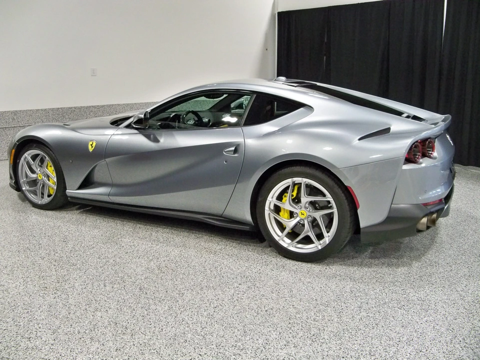 2019 Ferrari 812 Superfast - Image 14 of 31