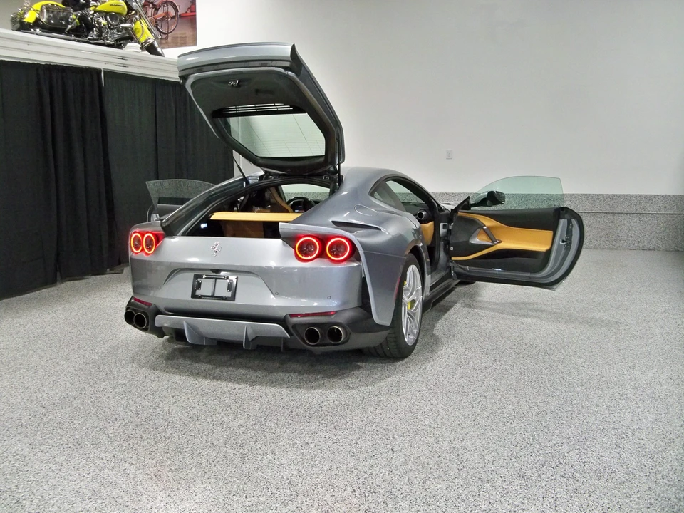2019 Ferrari 812 Superfast - Image 22 of 31