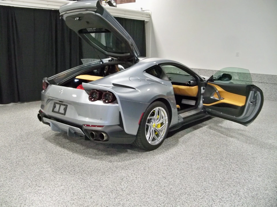 2019 Ferrari 812 Superfast - Image 19 of 31
