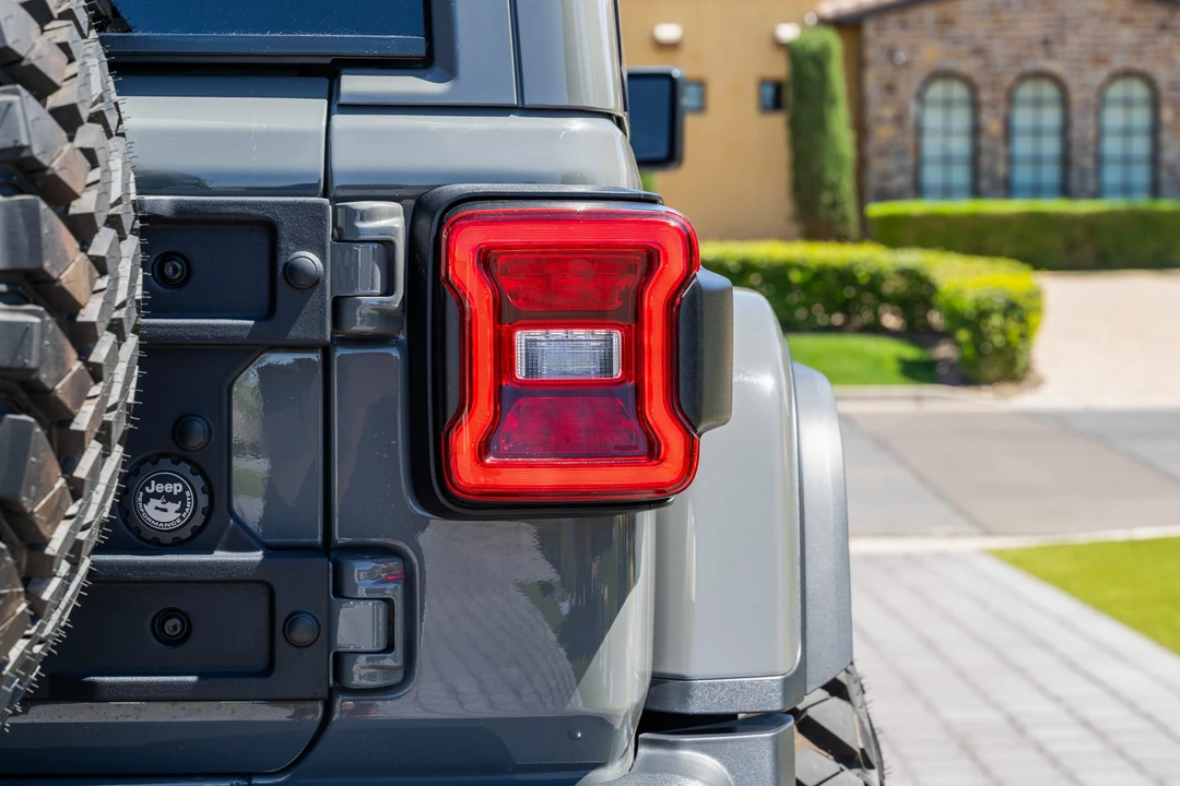 2021 Jeep JL Wrangler - Image 24 of 31