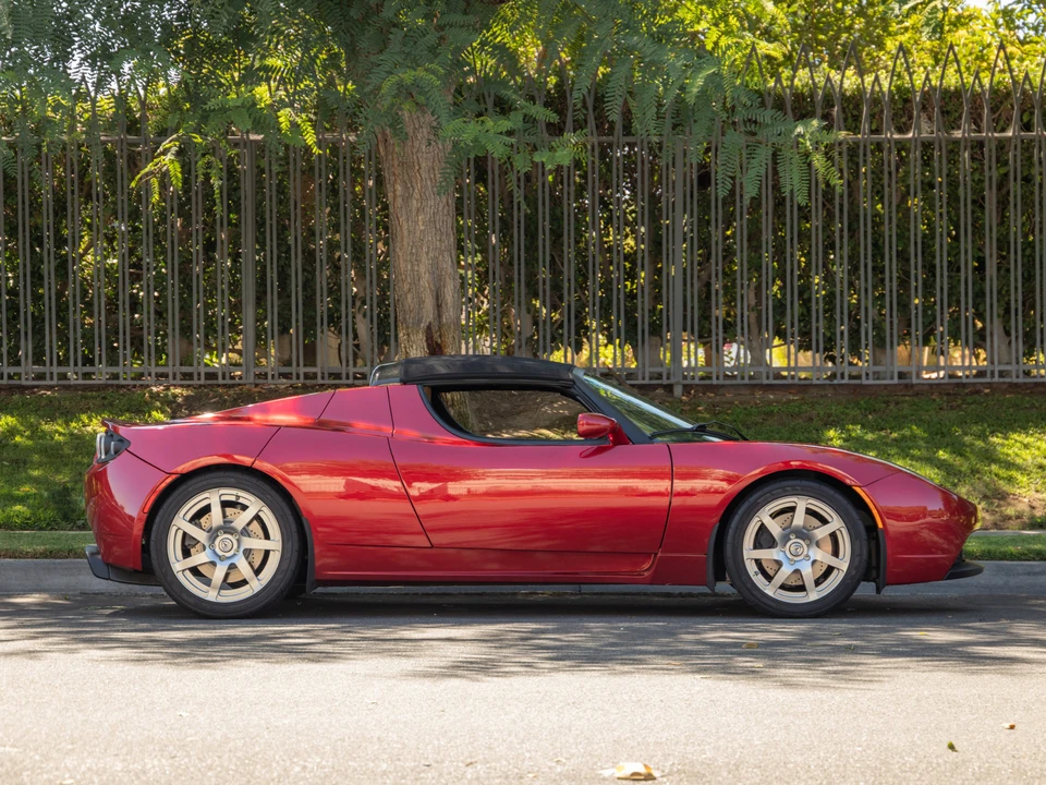2008 Tesla Roadster - Image 9 of 31
