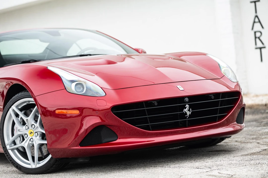2016 Ferrari California T - Image 17 of 31
