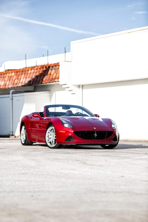 2016 Ferrari California T - Image 4 of 31