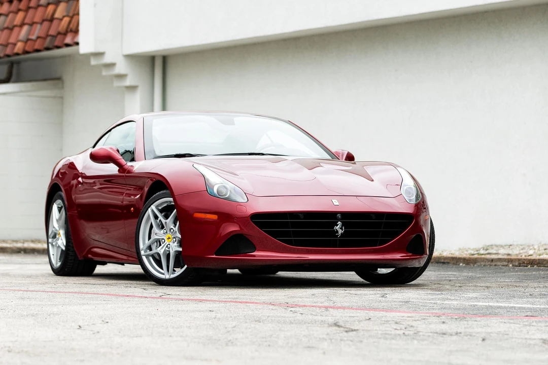 2016 Ferrari California T - Image 13 of 31