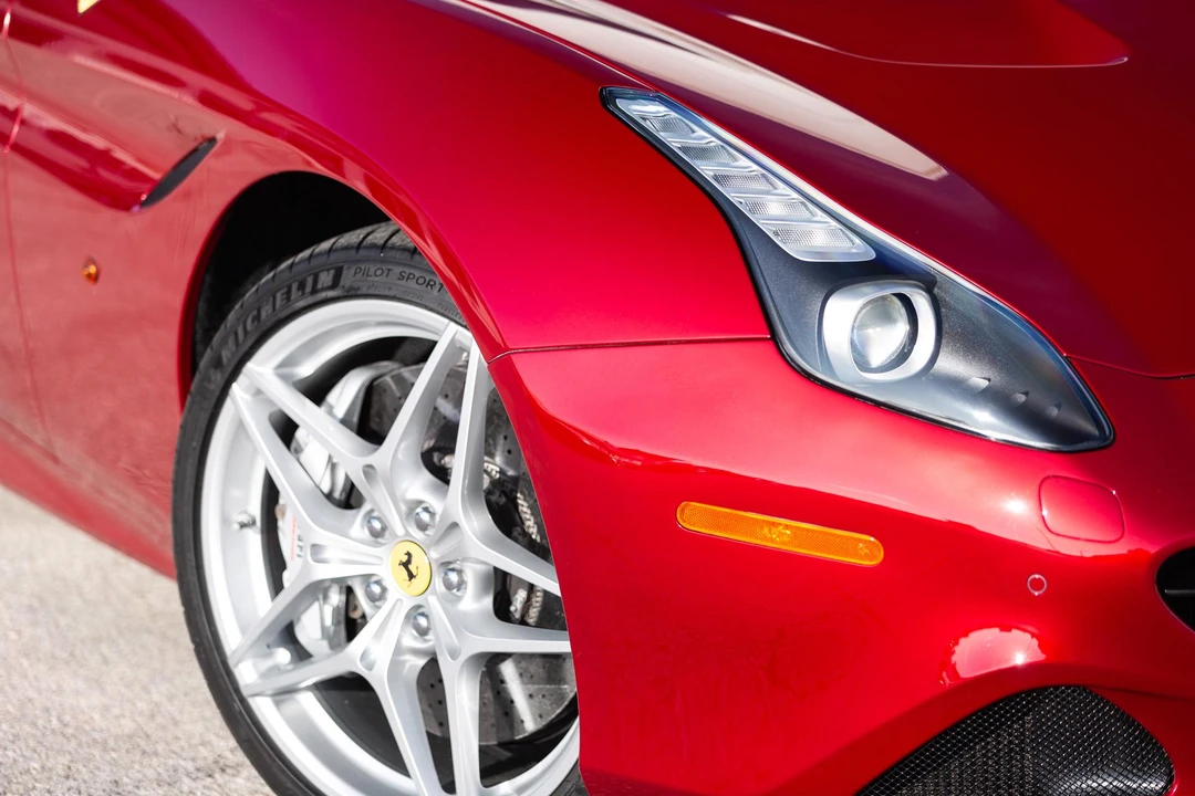 2016 Ferrari California T - Image 18 of 31