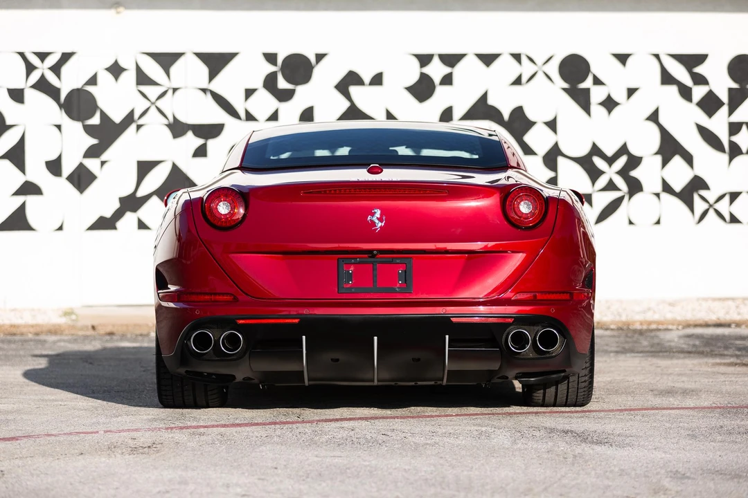 2016 Ferrari California T - Image 12 of 31