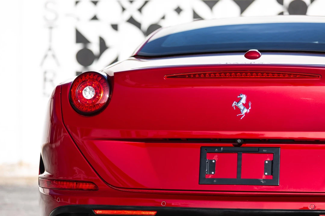 2016 Ferrari California T - Image 26 of 31