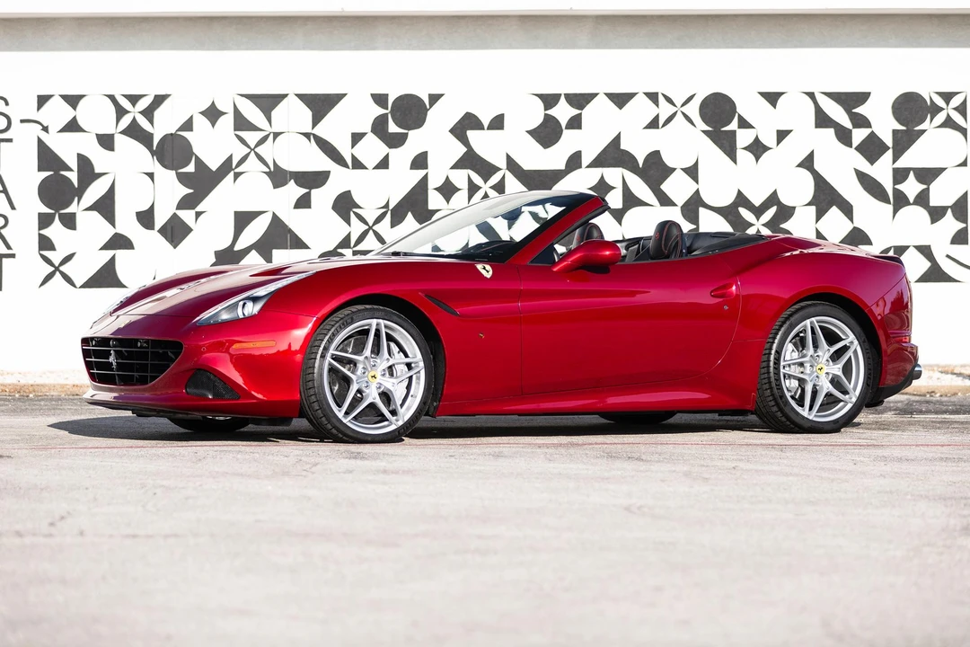 2016 Ferrari California T - Image 5 of 31