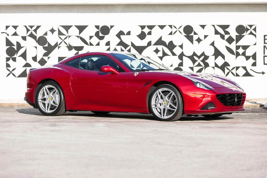 2016 Ferrari California T - Image 9 of 31