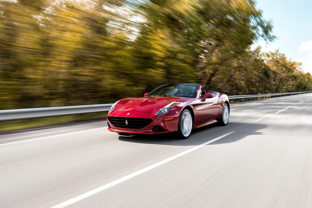 2016 Ferrari California T - Image 14 of 31