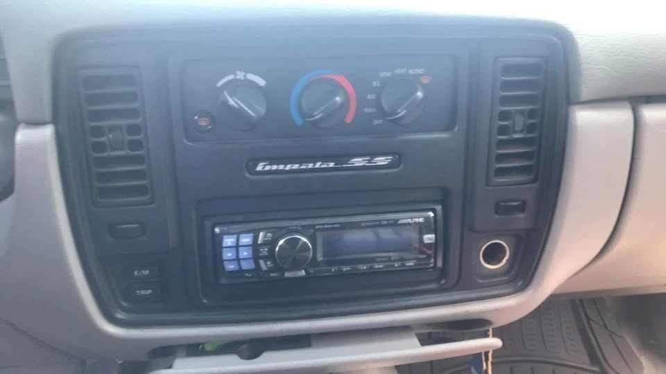 1994 Chevrolet Impala 7th Gen - Image 5 of 8