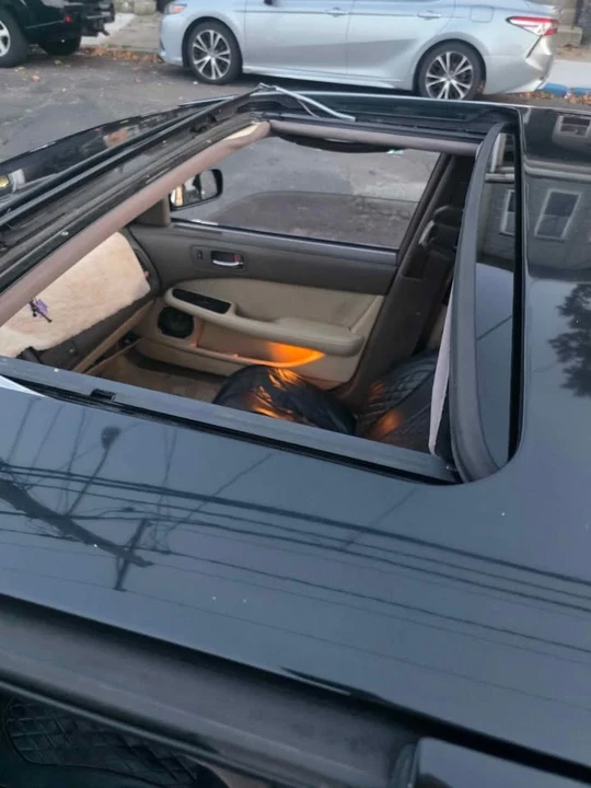 1994 Lexus LS 1st Gen - Image 7 of 7