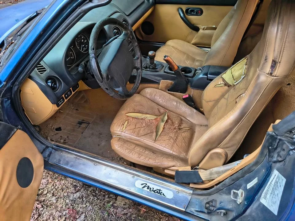 1994 Mazda NA MX-5 Miata - Image 4 of 6