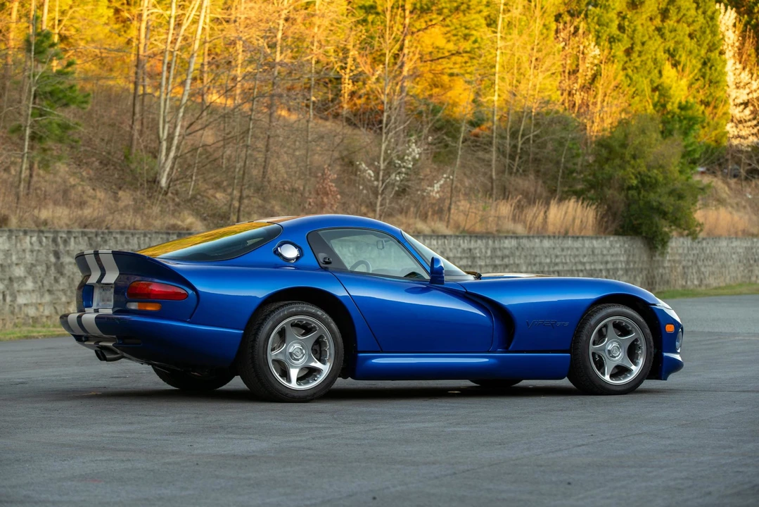 1996 Dodge Viper GTS 2nd Gen - Image 13 of 31