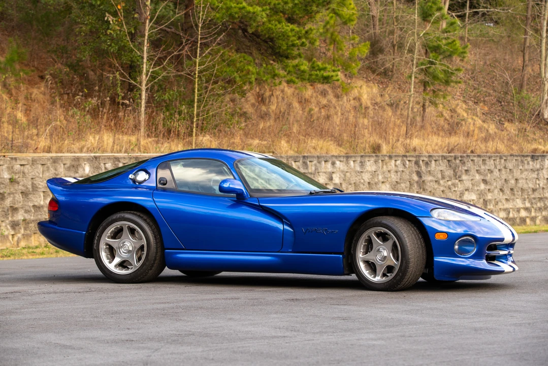 1996 Dodge Viper GTS 2nd Gen - Image 15 of 31