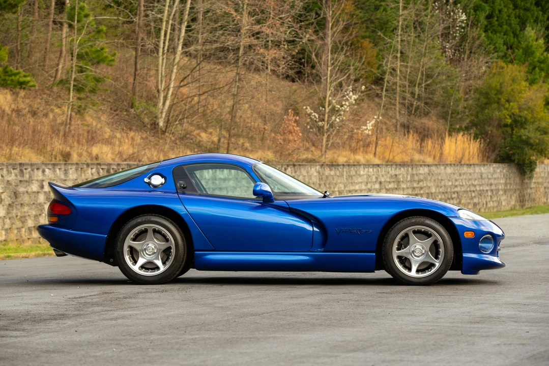 1996 Dodge Viper GTS 2nd Gen - Image 14 of 31