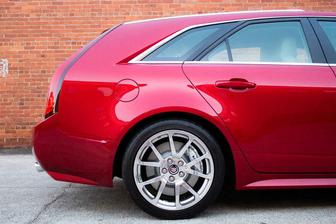 2011 Cadillac CTS-V 2nd Gen - Image 17 of 31