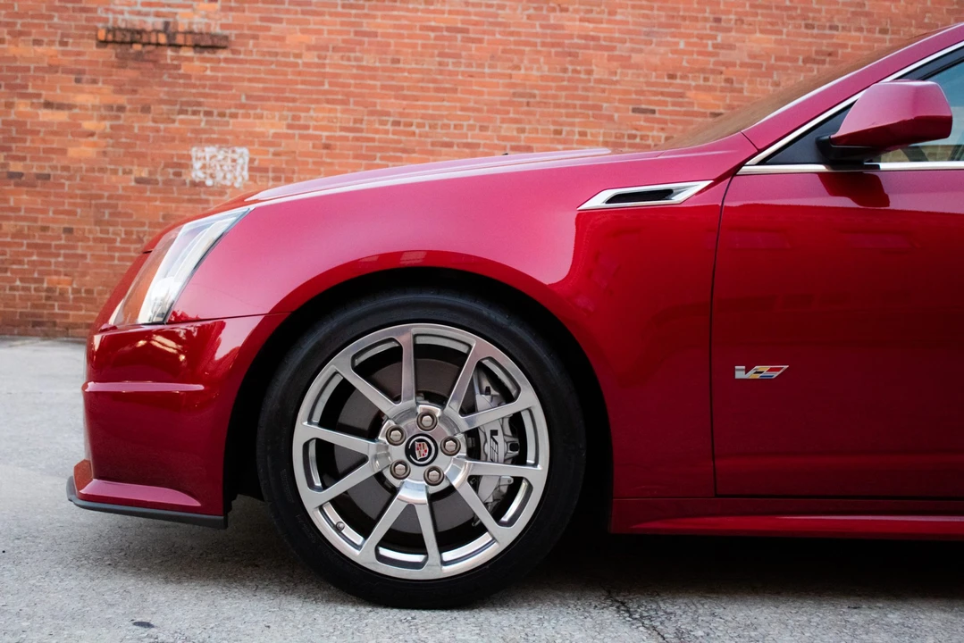 2011 Cadillac CTS-V 2nd Gen - Image 15 of 31